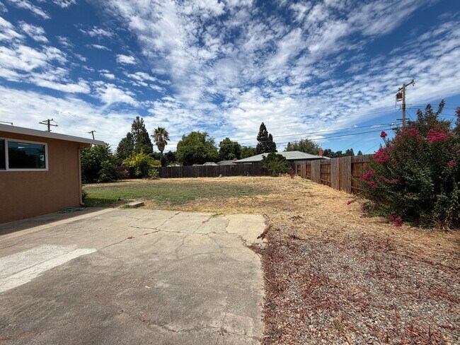 Building Photo - 3809 Sunnyvale Ave