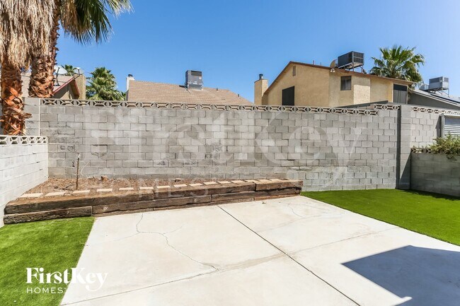 Building Photo - 6612 Wheelbarrow Peak Dr