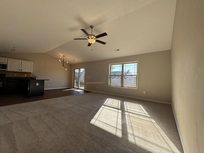 Building Photo - 116 Veranda Cir