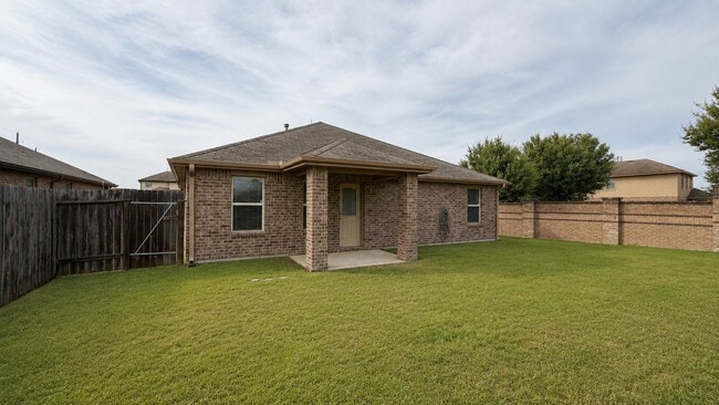 Building Photo - 3403 McDonough Way