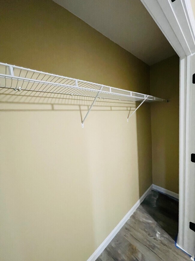 Building Photo - 106 Diane Ct