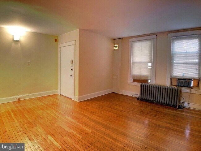 Building Photo - 3303 Guilford Ave