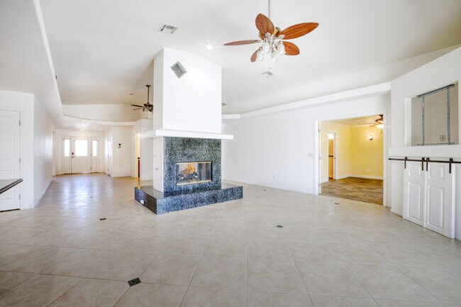Building Photo - 67675 Ovante Rd