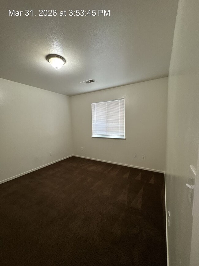 Building Photo - 4048