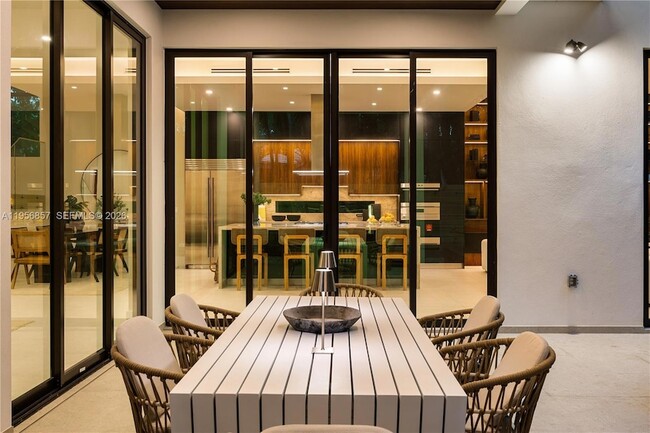 Building Photo - 2805 Freeman St