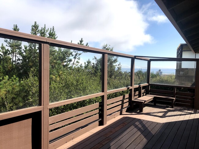 Deck with beautiful views - 756 Morningside Dr