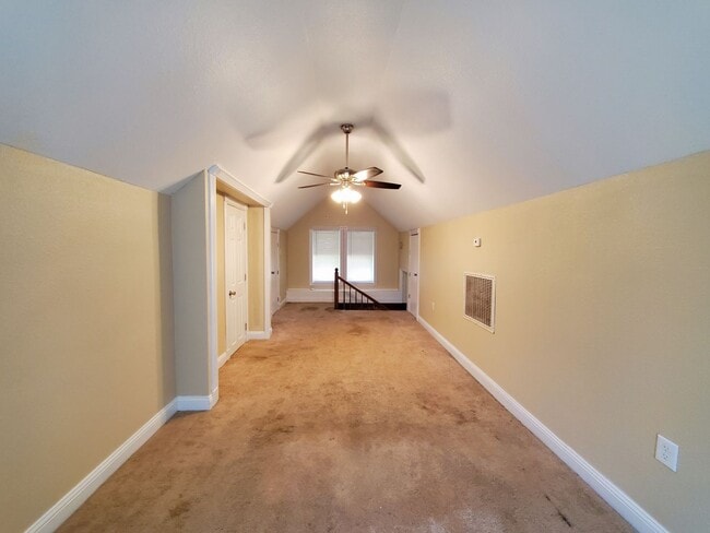 Building Photo - 1605 Nall St