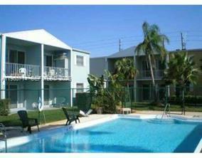 Building Photo - 1505 Crescent Cir