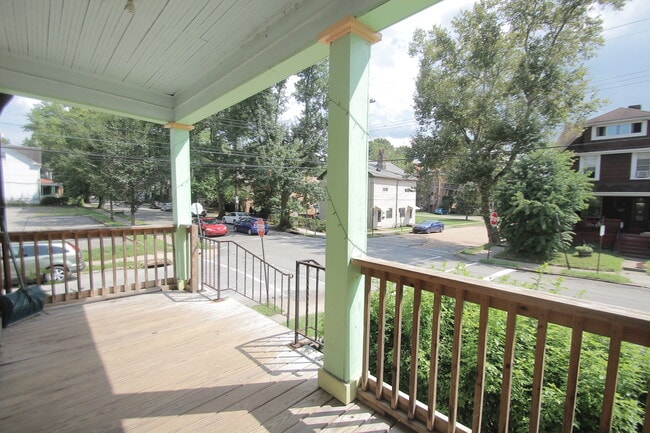 Building Photo - 329 South Ave