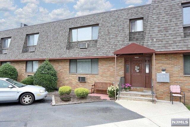 Building Photo - 168 Diamond Bridge Ave