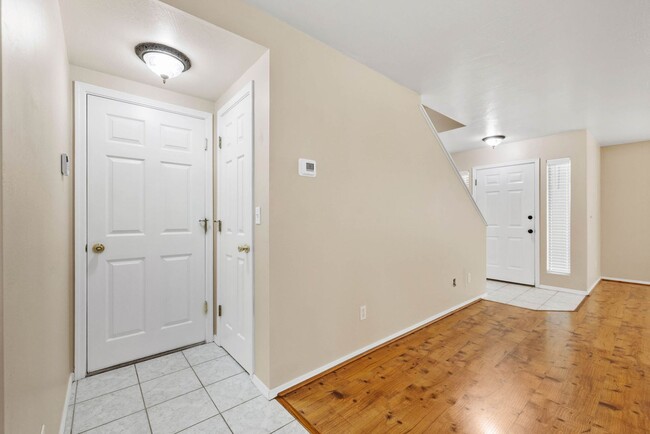 Building Photo - 741 Gail Gardner Way