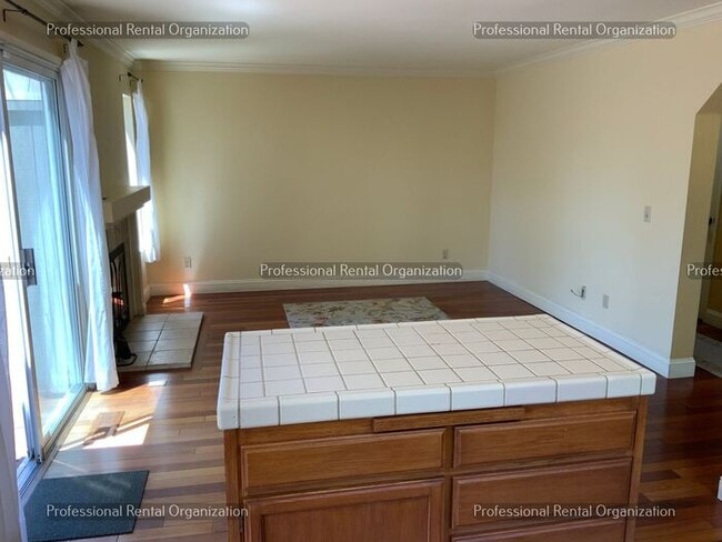 Building Photo - Beautiful Eastside 4 Bedroom, 3 Full baths in quiet neighborhood