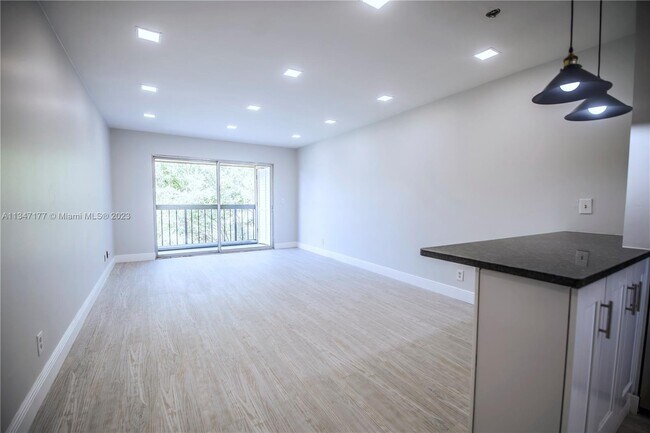 Building Photo - 2755 W Atlantic Ave
