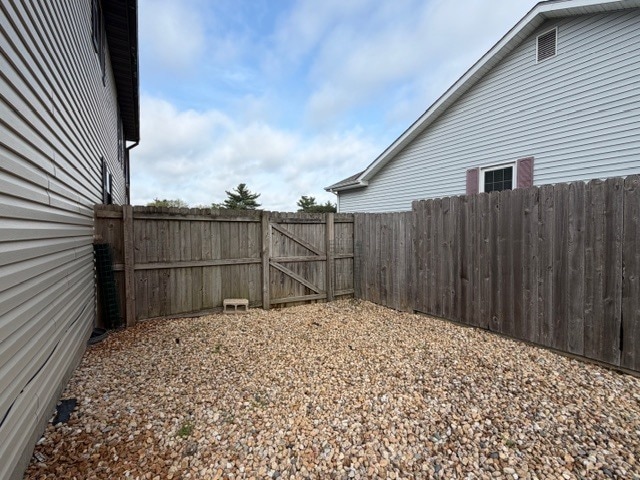 Building Photo - 500 Wren Dr