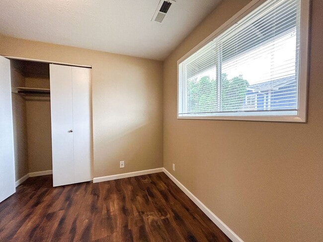 Building Photo - 4998 Arrowood Ct SE