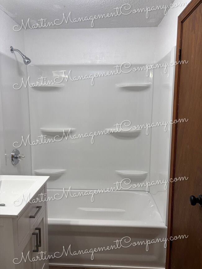 Building Photo - 1844 S Beacon Ave