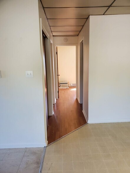Building Photo - 201 Maple Ave