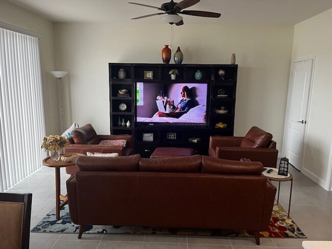 Building Photo - Move-in ready townhome in Verona Trace! This newer 3BR/3BA home!!!