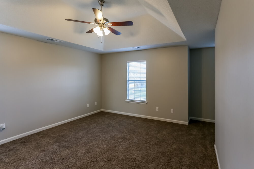 Building Photo - 4881 Phipps Dr