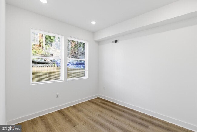 Building Photo - 2534 N 11th St