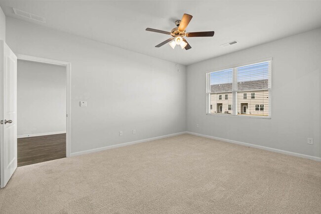 Building Photo - 6036 Beadlow St