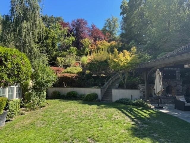 Building Photo - 102 Overhill Rd