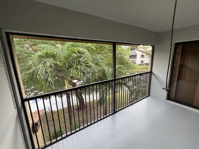 Building Photo - Excellent Condo in Coconut Creek