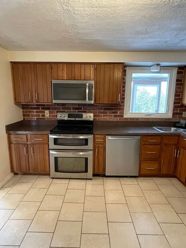 Building Photo - 120 Scottsdale Dr