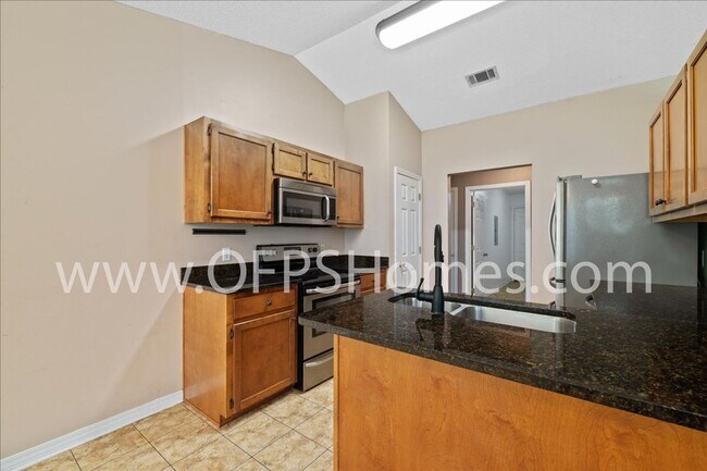 Building Photo - 4 Bedroom Home in Antioch Estates