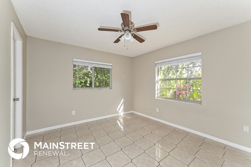 Building Photo - 2549 Brampton Ct