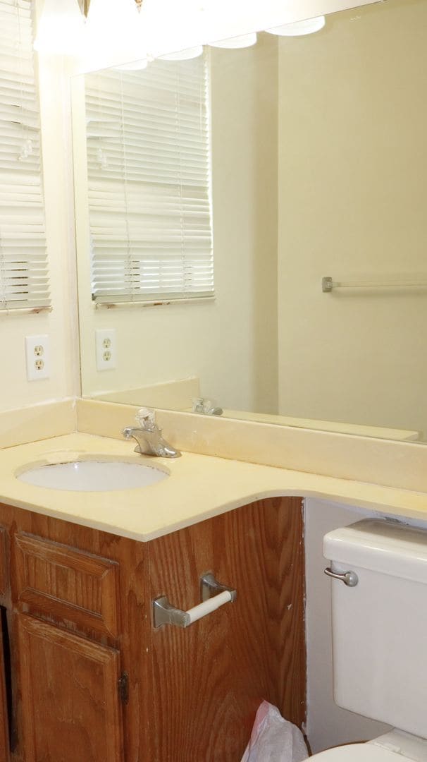 Building Photo - 3 bedrooms townhome in Chula Vista CA - Terranova Area