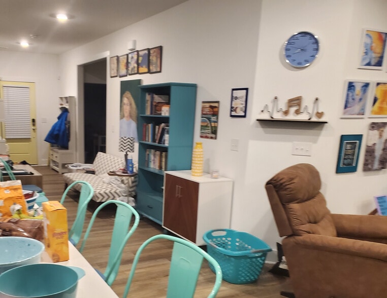 Building Photo - 1038 Grey Flint Pl