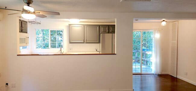 Building Photo - 42-KE642 N Bass Ct