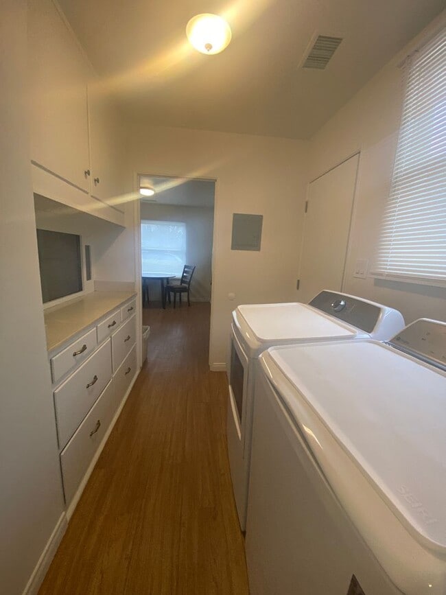 Building Photo - 6921 Adams Ave