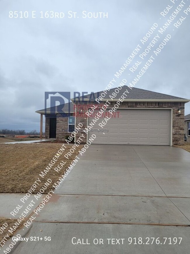 Building Photo - 8510 E 163rd St S