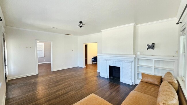 Building Photo - 3 Bed/2 Bath Paseo District Neighbor