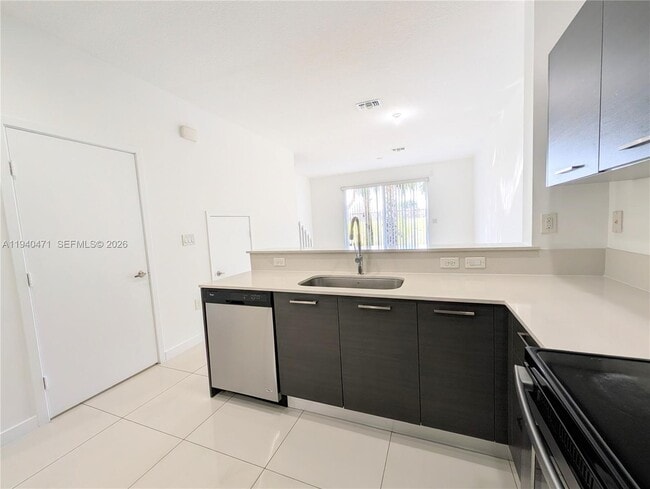 Building Photo - 3484 NW 13th St