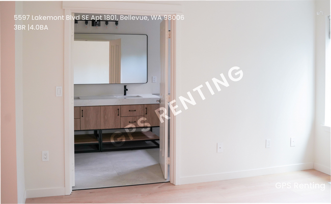 Building Photo - Beautiful Bed 3, Bath 4, home!