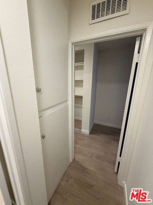 Building Photo - 848 S Holt Ave