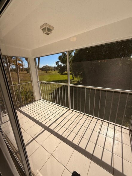 Screeded Balcony - 330 NW 67th St