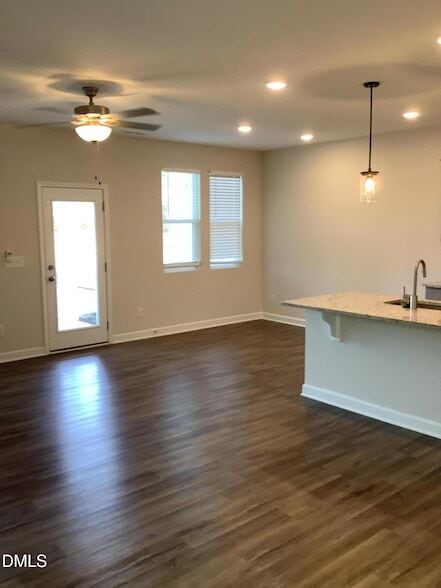 Building Photo - 35 Village Edge Dr