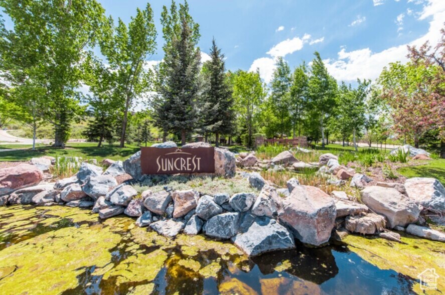 SunCrest Park - 14902 S Saddle Leaf Ct