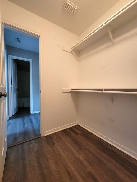 Building Photo - 77 Woodlily Pl