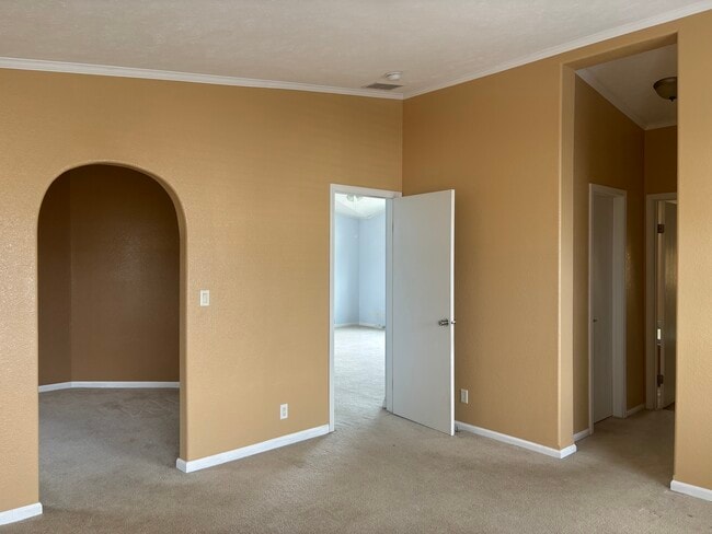 Building Photo - 1900 Plumcreek Ct