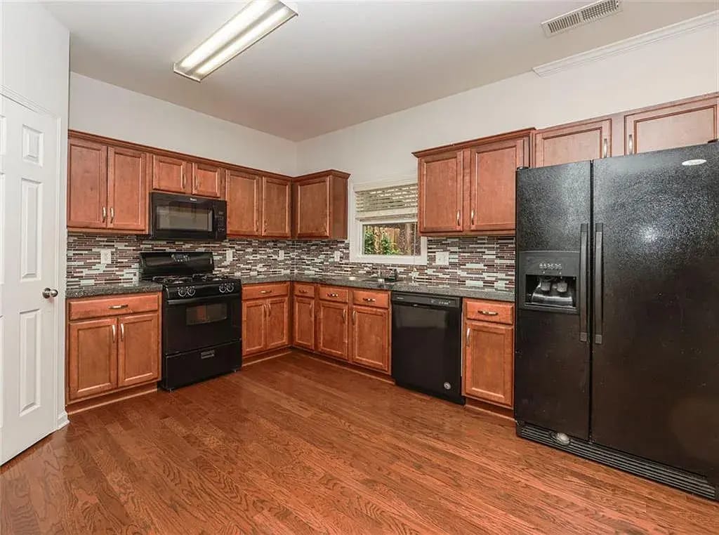 Kitchen - 5260 Sherwood Way