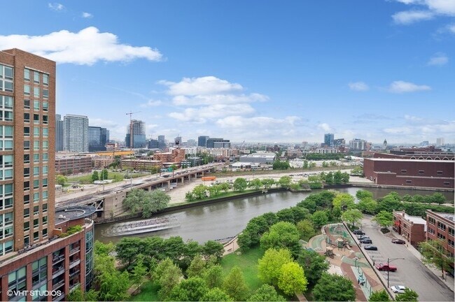 Building Photo - 653 N Kingsbury St