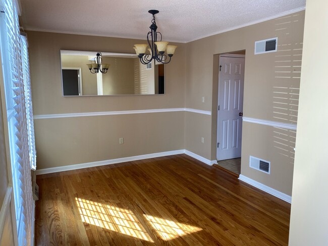 Building Photo - 113 Senseny Glen Dr