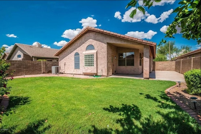 Building Photo - 4707 E Adobe Dr