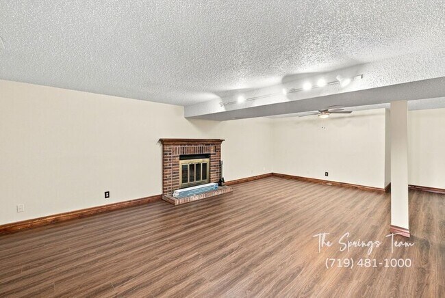 Building Photo - 3060 Maverick Dr