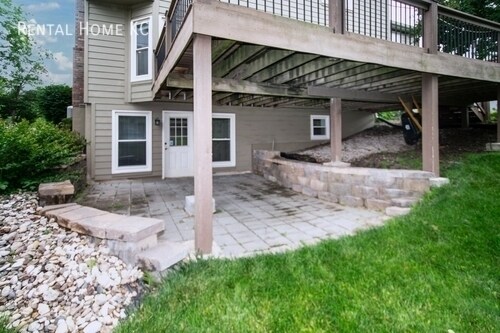 Building Photo - 10509 Ballentine-